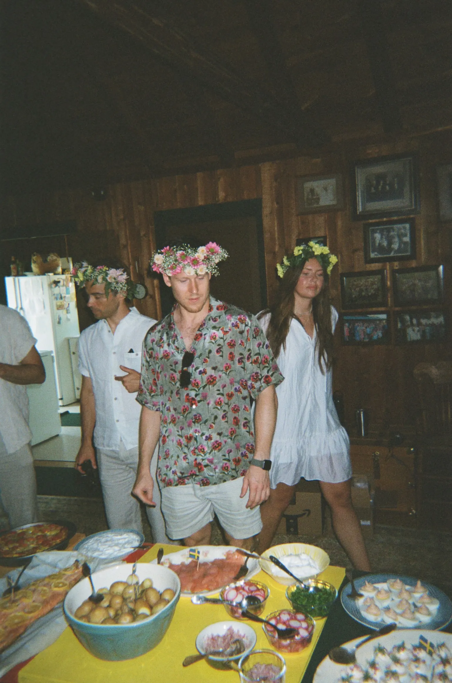 Oscar celebrating Midsommar